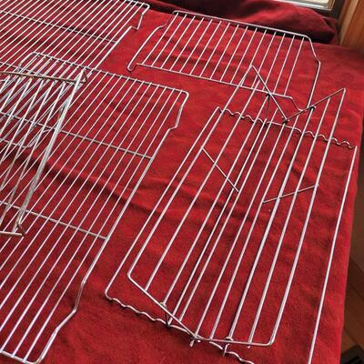 Lot 20: Roasting Rack and Cooling Racks