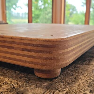 Lot 23: Large Cutting Board 