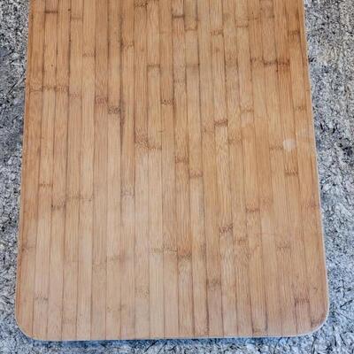 Lot 23: Large Cutting Board 
