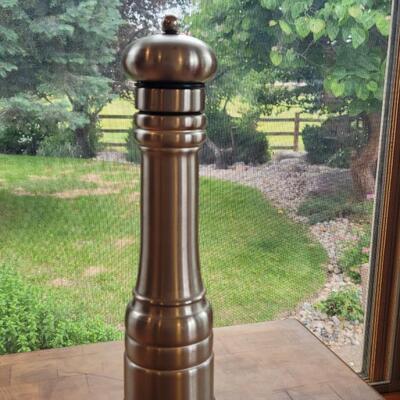Lot 29: Pepper Mill