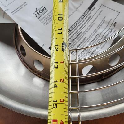 Lot 30: All Clad Wok