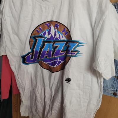 Jaz Z T-shirt XL in a Stein plastic cup