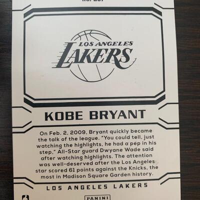 2 Kobe Bryant cards