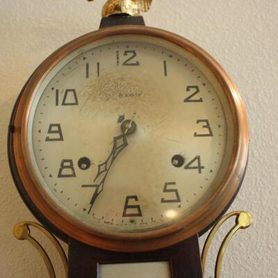 NEW HAVEN BANJO WALL CLOCK - LOCAL PICK UP ONLY - ALBANY OR