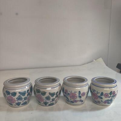 Oriental condiment container