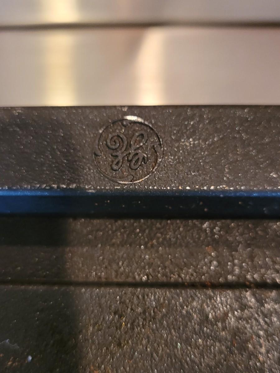 Lot 33 GE Cast Iron Griddle