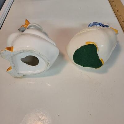 2 porcelain birds