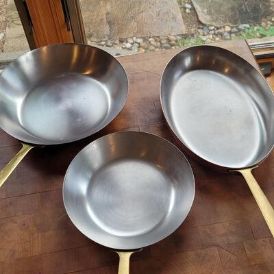 Lot 35: Paul Revere Copper Skillet Set (3) with Brass Handles