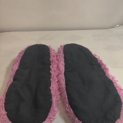Pink slipers