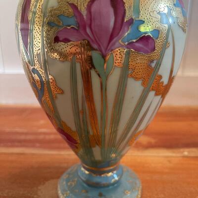 LOT 40 - Japanese Porcelain Vase, Floral Design