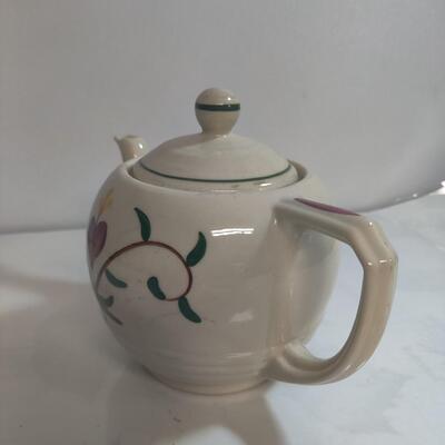 Tea pot 