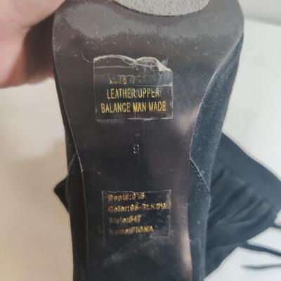 Women's size 9 high heels 