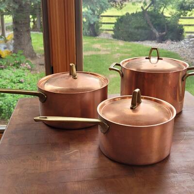 Lot 36: Paul Revere Copper Pots with Lids and Brass Handles