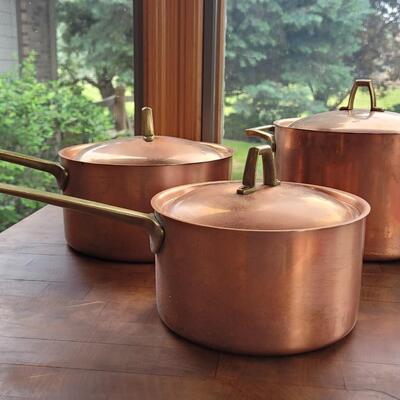 Lot 36: Paul Revere Copper Pots with Lids and Brass Handles