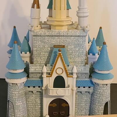Lot 146: Vintage Walt Disney World Monorail Cinderella Castle Playset 