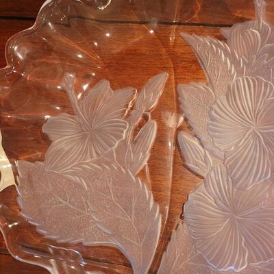 Lot 42: Etched Hawaiian Glass Platter