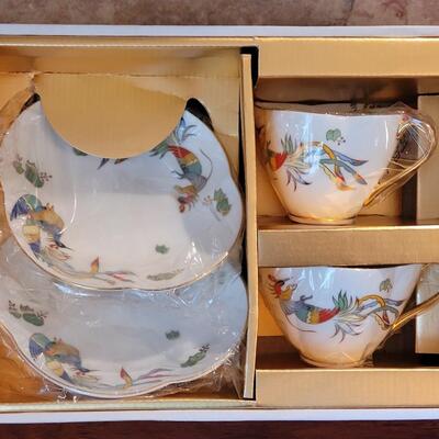 Lot 50: Royal Gold China Set