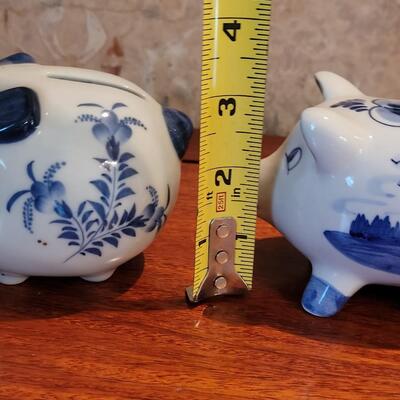 Lot 78: (1) Delft Pig and Unmarked Pig Mini Banks