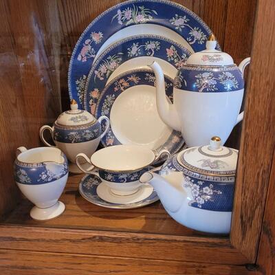 Lot 84: Wedgwood Blue Siam Large China Set (mostly new in packages) 