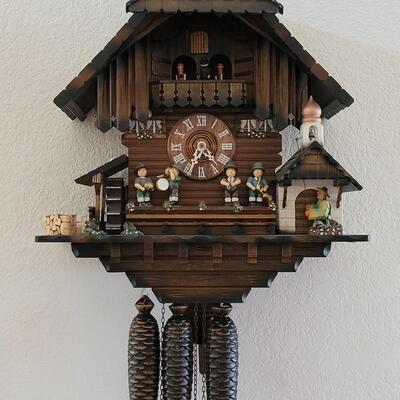 Lot 86: Large Albert Schwab 8 Day Chalet Musik Black Forrest Cockoo Clock plays Edelweiss IT WORKS! 