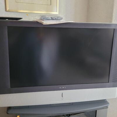 Lot 98: Sony Grand Wega TV with Manual 