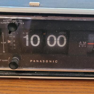 Lot 134: Vintage Panasonic Clock Radio