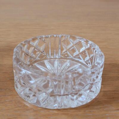 Lot 161: Crystal Heart Trinket Box and Small Crystal Dish