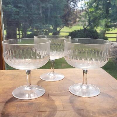 Lot 171: Crystal Stemware 