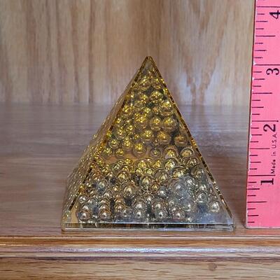 Lot 173: Pyramid Paperweight 