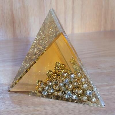 Lot 173: Pyramid Paperweight 