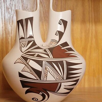 Lot 179: Hopi Wedding Vase by Donna Robertson