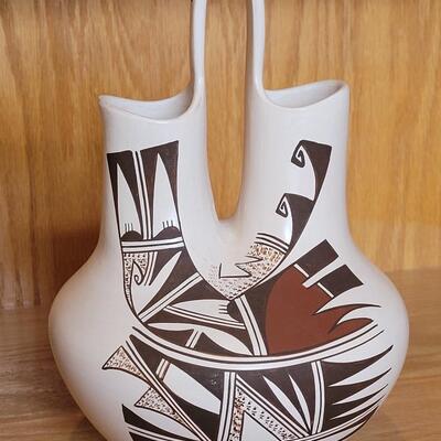 Lot 179: Hopi Wedding Vase by Donna Robertson