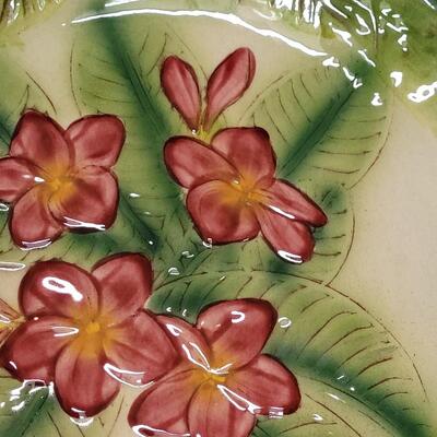 Lot 185: Kani of Hawaii Pottery Plate by Celeste Holmes