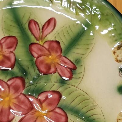 Lot 185: Kani of Hawaii Pottery Plate by Celeste Holmes