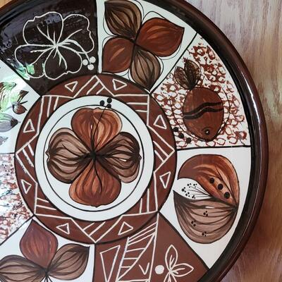 Lot 190: Large Hawaiian Pottery (personalized on backside) 