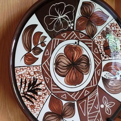 Lot 190: Large Hawaiian Pottery (personalized on backside) 