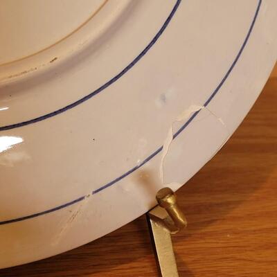 Lot 192: Delft Plate (has chips/cracks)