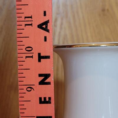 Lot 195: Japanese Fine China Vase