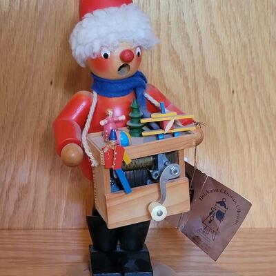 Lot 203: Holzkunst Christian Ulbricht Musical Figure
