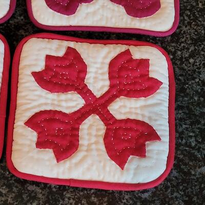 Lot 215: Hawaiian Quilted Coasters 