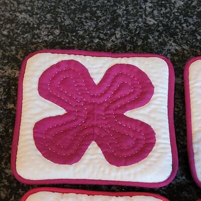 Lot 215: Hawaiian Quilted Coasters 