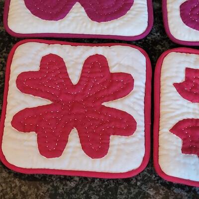 Lot 215: Hawaiian Quilted Coasters 