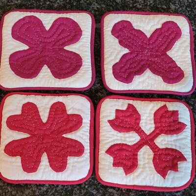 Lot 215: Hawaiian Quilted Coasters 