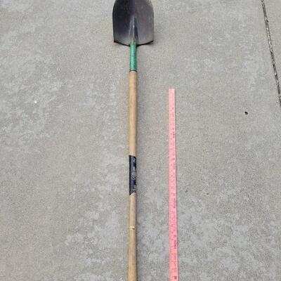 Lot 232: Shovel with Green Head