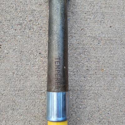 Lot 238: Yellow D Handle Garden Spade  Shovel