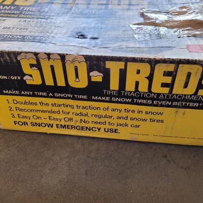 Lot 243: Sno-Treds