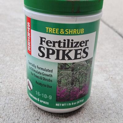 Lot 268: Tree And Shrub Fertilizer Spikes