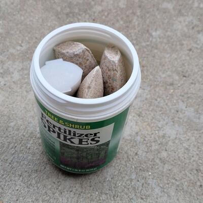 Lot 268: Tree And Shrub Fertilizer Spikes