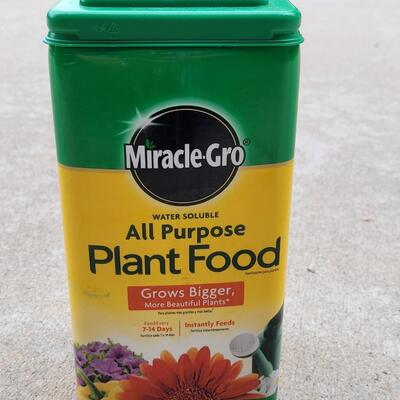Lot 270: Full Miracle-Gro All Purpose Plant Food