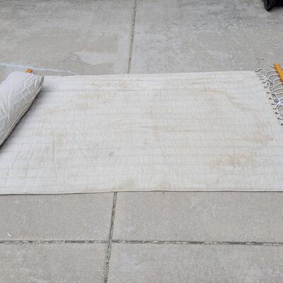 Lot 278: Hammock (has discolorations on both sides)